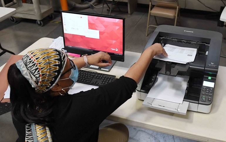 Hejmartina dengan li Neveda. Wêne: AFP