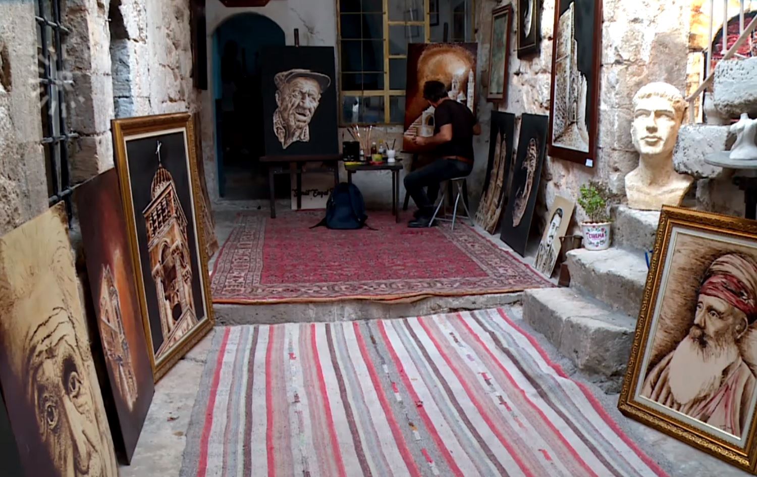 Nîgarkêş Nûrettîn Çakmak bi teknîkeke nû tabloyan çê dike