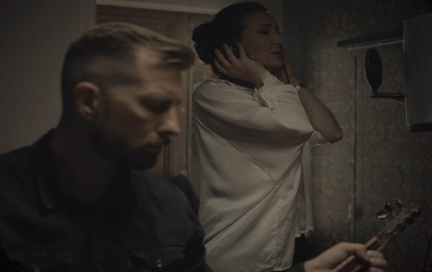 هێلین ئارۆ بەرهەمێکی بەناوی "ناچم" بڵاوکردەوە