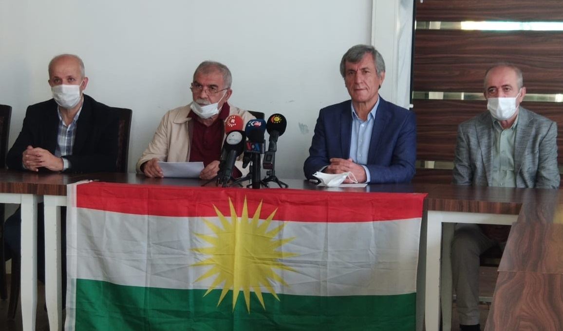 Siyasetmedar û rewşenbîran ji Amedê bang kirin: PKK îradeya rewa ya Herêma Kurdistanê tune dihesibîne