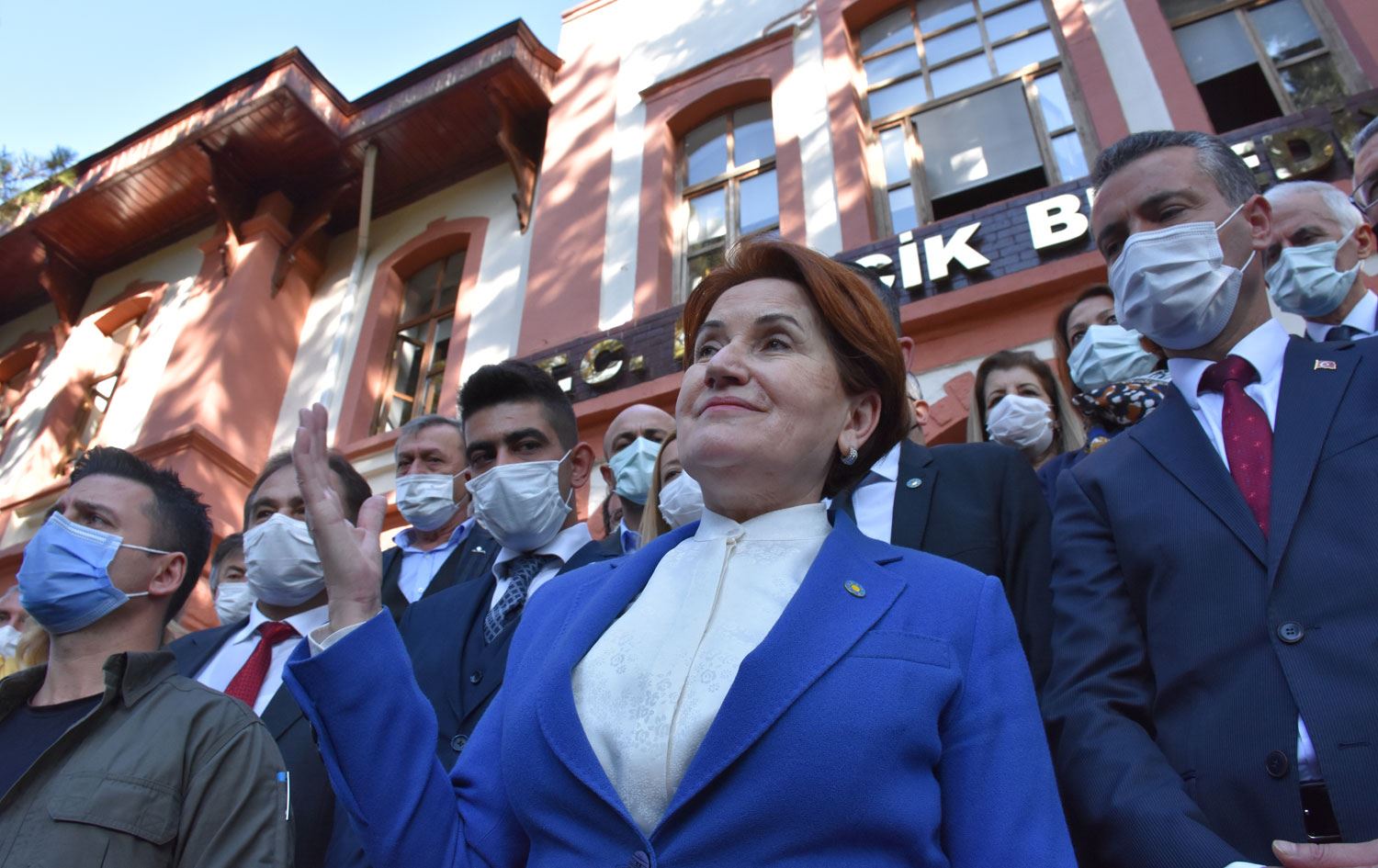 Akşener’den HDP iddialarına yanıt: Akıl sağlığına dikkat etmek lazım
