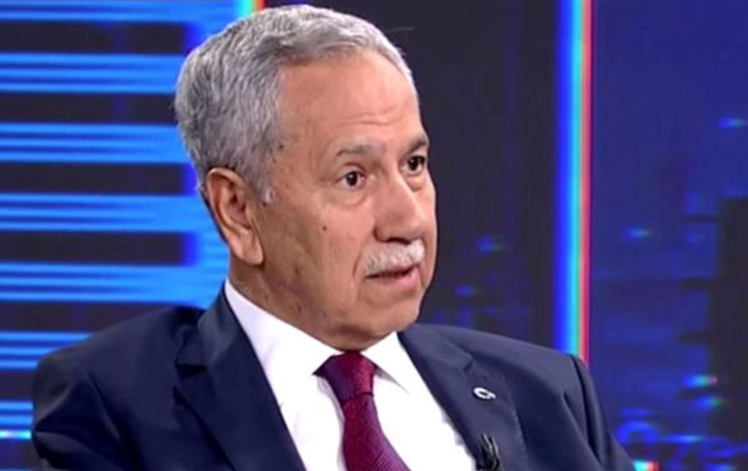 Bülent Arınç: Doğruları savunmaya kararlıyım