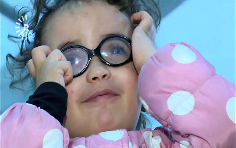Rojava toddler regains sight after President... | Rudaw.net