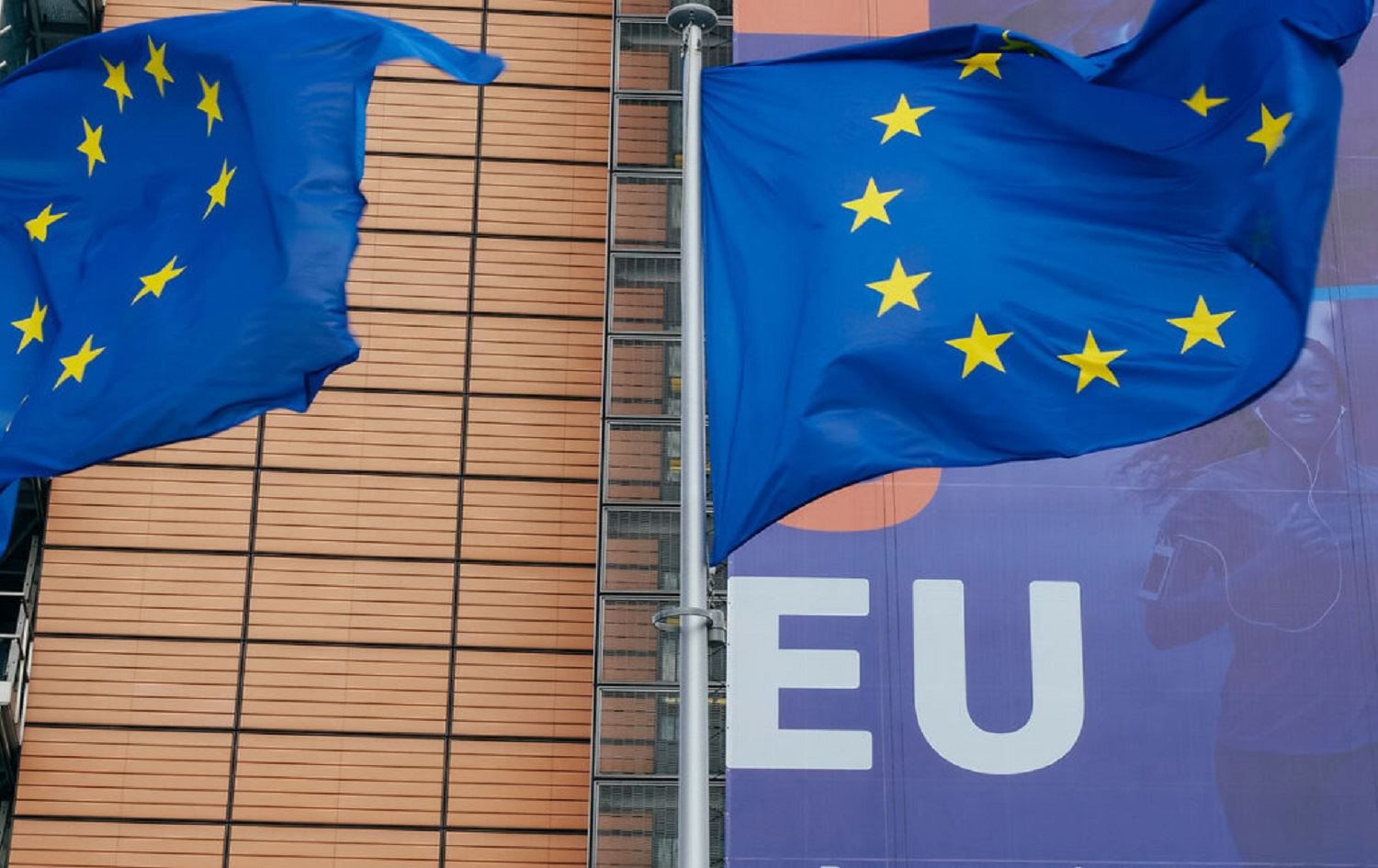 Yekîtiya Ewropayê êdî dikare kesayet, sazî û rêxistinan ceza bike