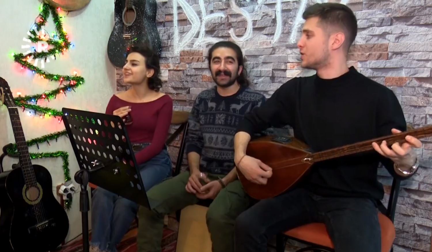 Hunermendên Kurd sûdê ji alîkariya Wezareta Çandê ya Tirkiyê nabînin