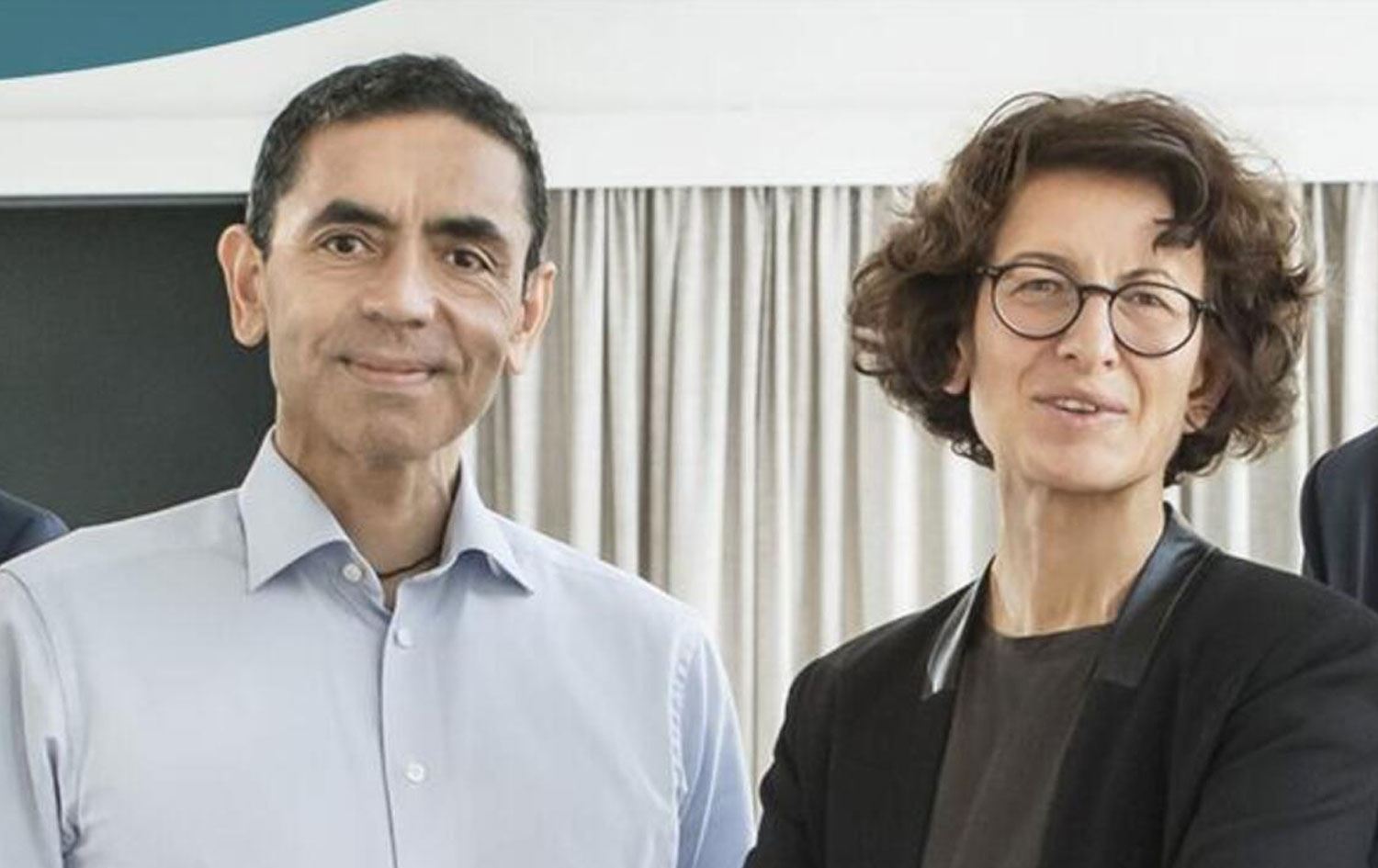 Financial Times, Uğur Şahin ve Özlem Türeci'yi ‘Yılın Kişisi’ seçti