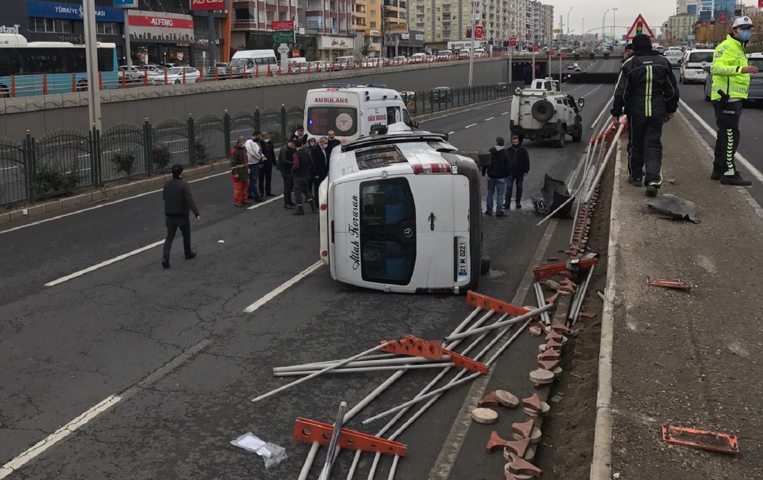 Li Amedê mînîbus wergeriya: 7 kes birîndar bû