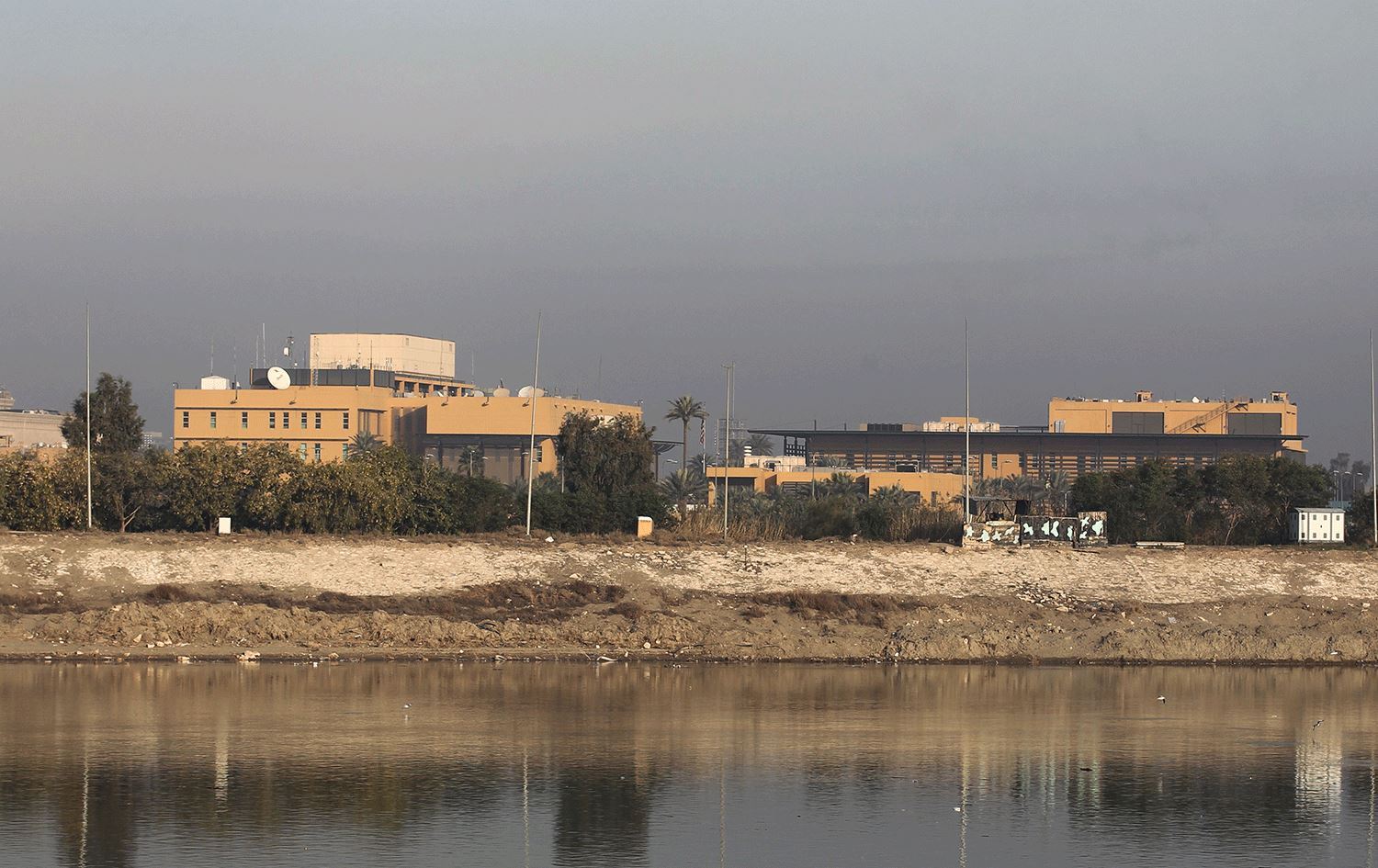 Pompeo: Grûpên çekdar ên ser bi Îranê êrîşî konsulxaneya me kirine