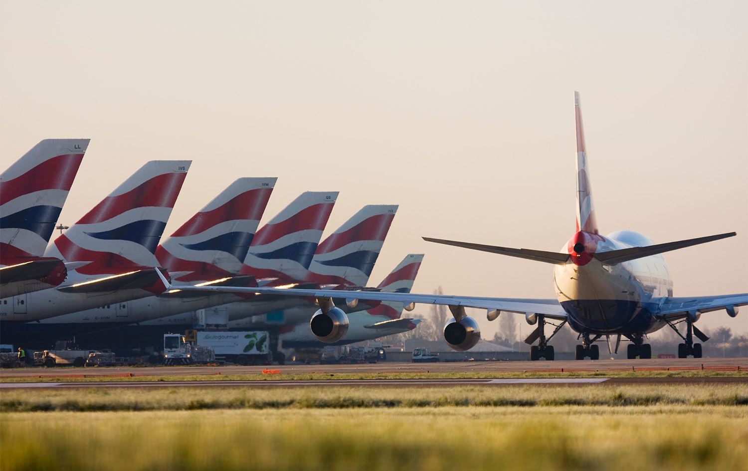 Gelek welatan geştên asmanî yên ji Brîtanyayê rawestandin