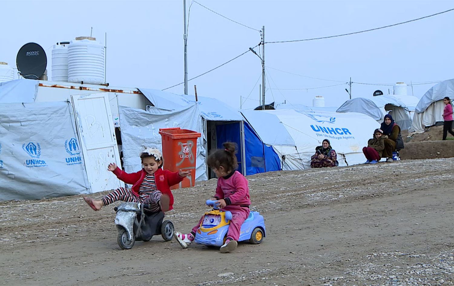 بەشێک لە پەنابەرانی رۆژئاڤای کوردستان لە کەمپی بەردەڕەش داوادەکەن بگەڕێنەوە