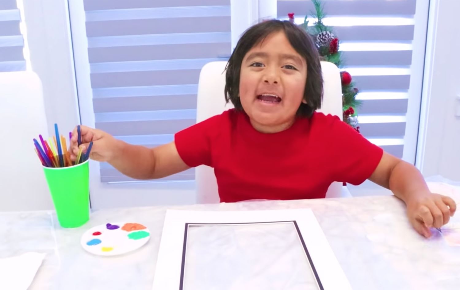 داهاتی ئەمساڵی منداڵێکی ئەمریکی لە یوتیوب نزیکەی 30 ملیۆن دۆلار بووە