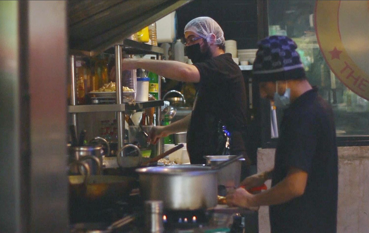 Syrian brothers bring taste of home to Pakistan