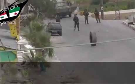 بەڤیدیۆ.. فەلەستینییەکان بە تایە تۆڵە لە ئیسرائیلییەکان دەکەنەوە