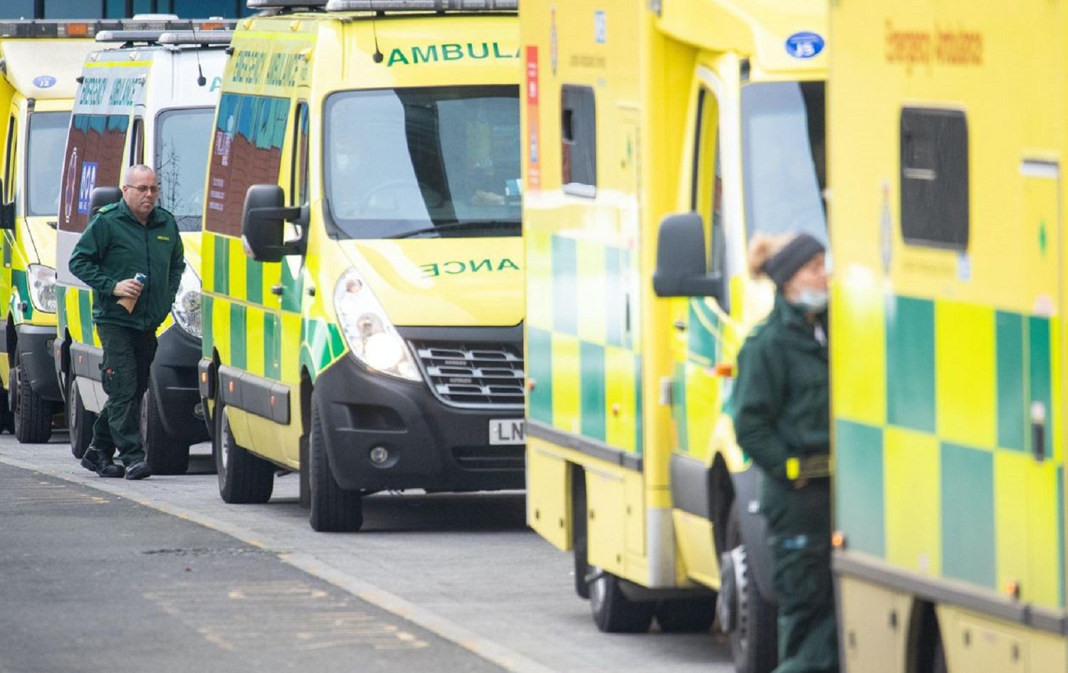 Li Londonê ambulans bi pêketiyên Coronayê re nagihin