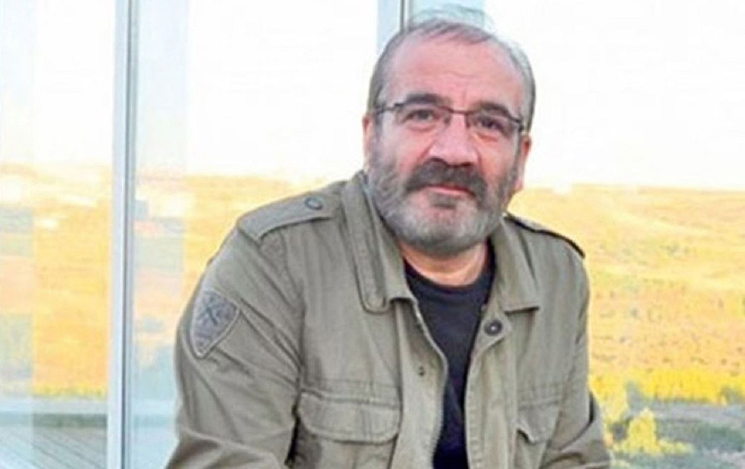 Helbestvanê Kurd Yilmaz Odabaşi hat berdan (Hat nûkirin)