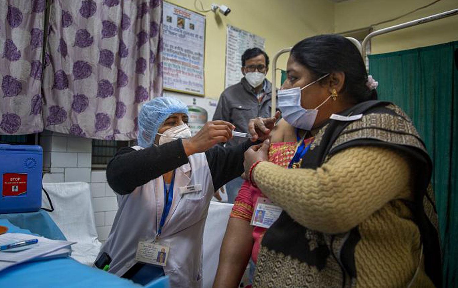 Hindistan, AstraZeneca/Oxford aşısını onayladı