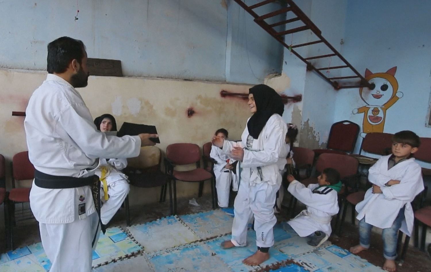 Li Helebê dibistanek karate bo zarokên kêmendam hat vekirin