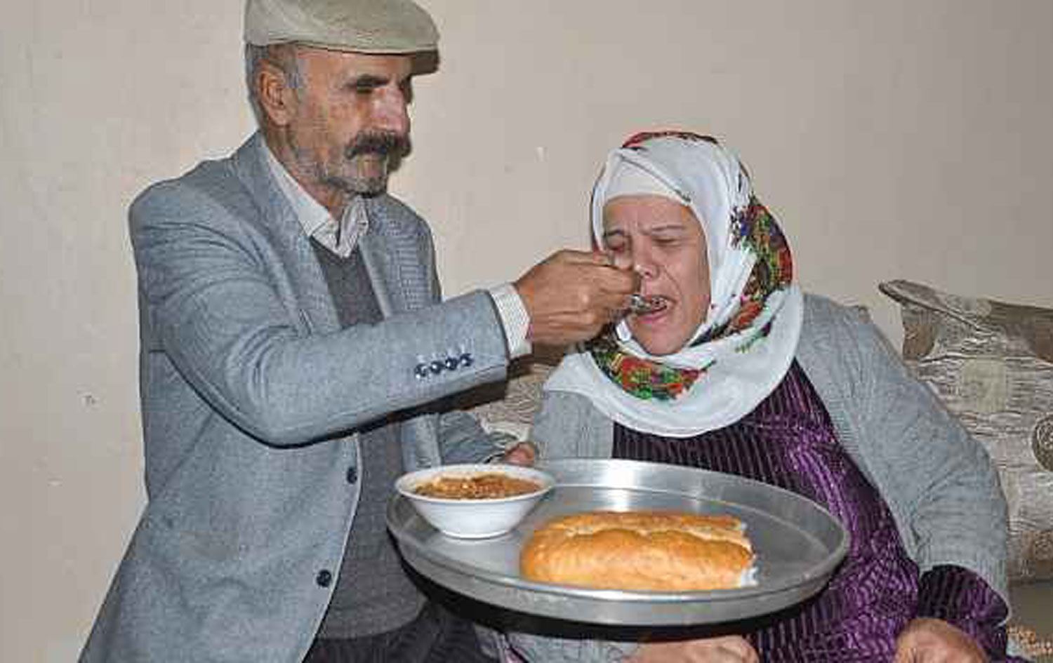 HAKKARİ – Fatma annenin tekrar görebilmesi için 55 bin TL gerekiyor