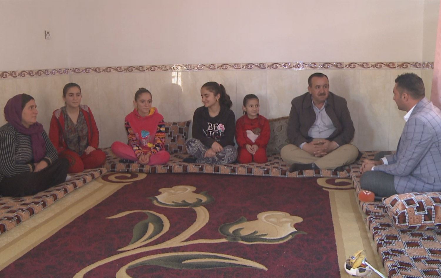 کۆچکردن بۆ ئەوروپا بەشێکی خێزانەکانی شنگالی دابەش کردووە