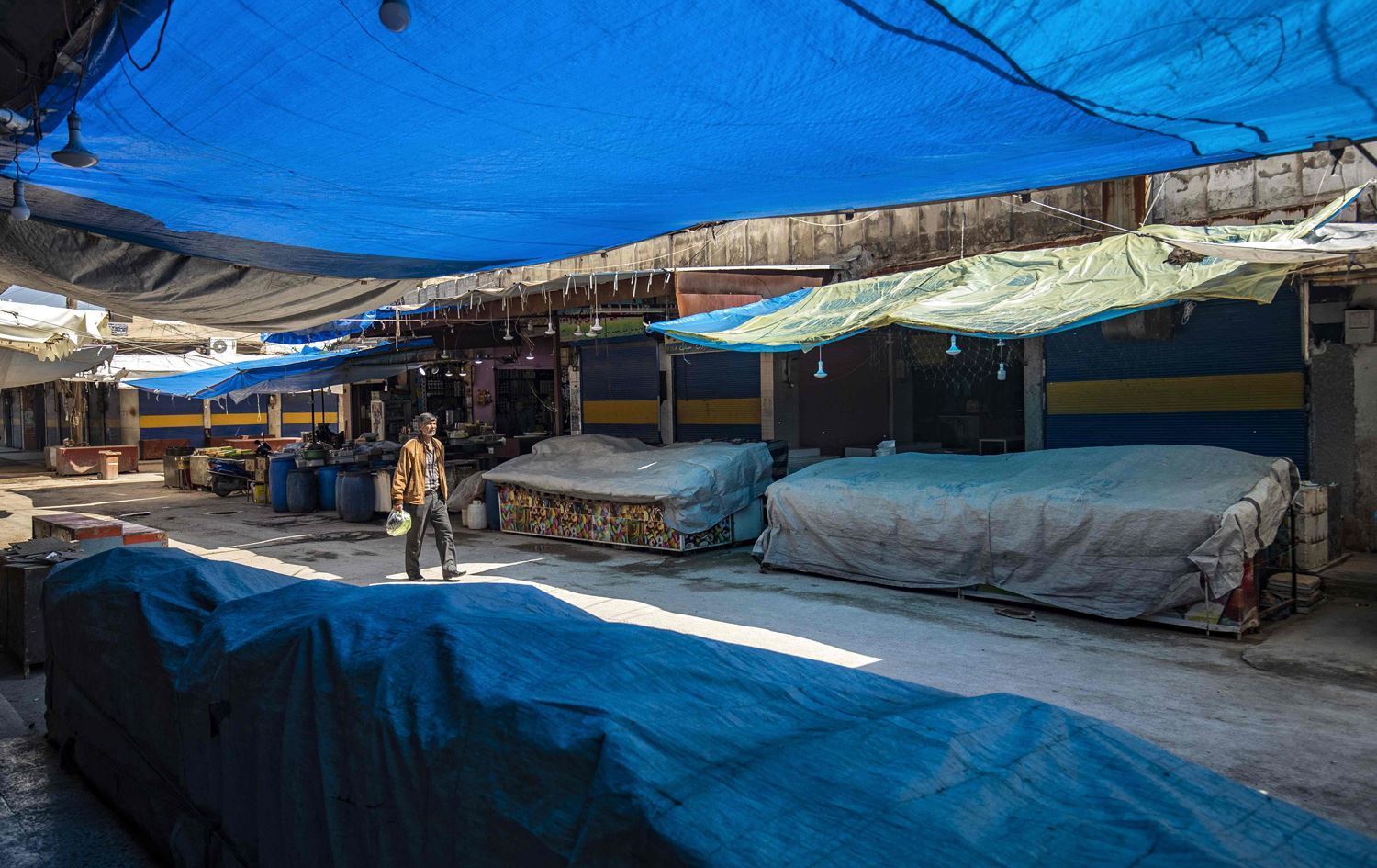 Li Rojavayê Kurdistanê qedexeya derketina derve hat dirêjkirin