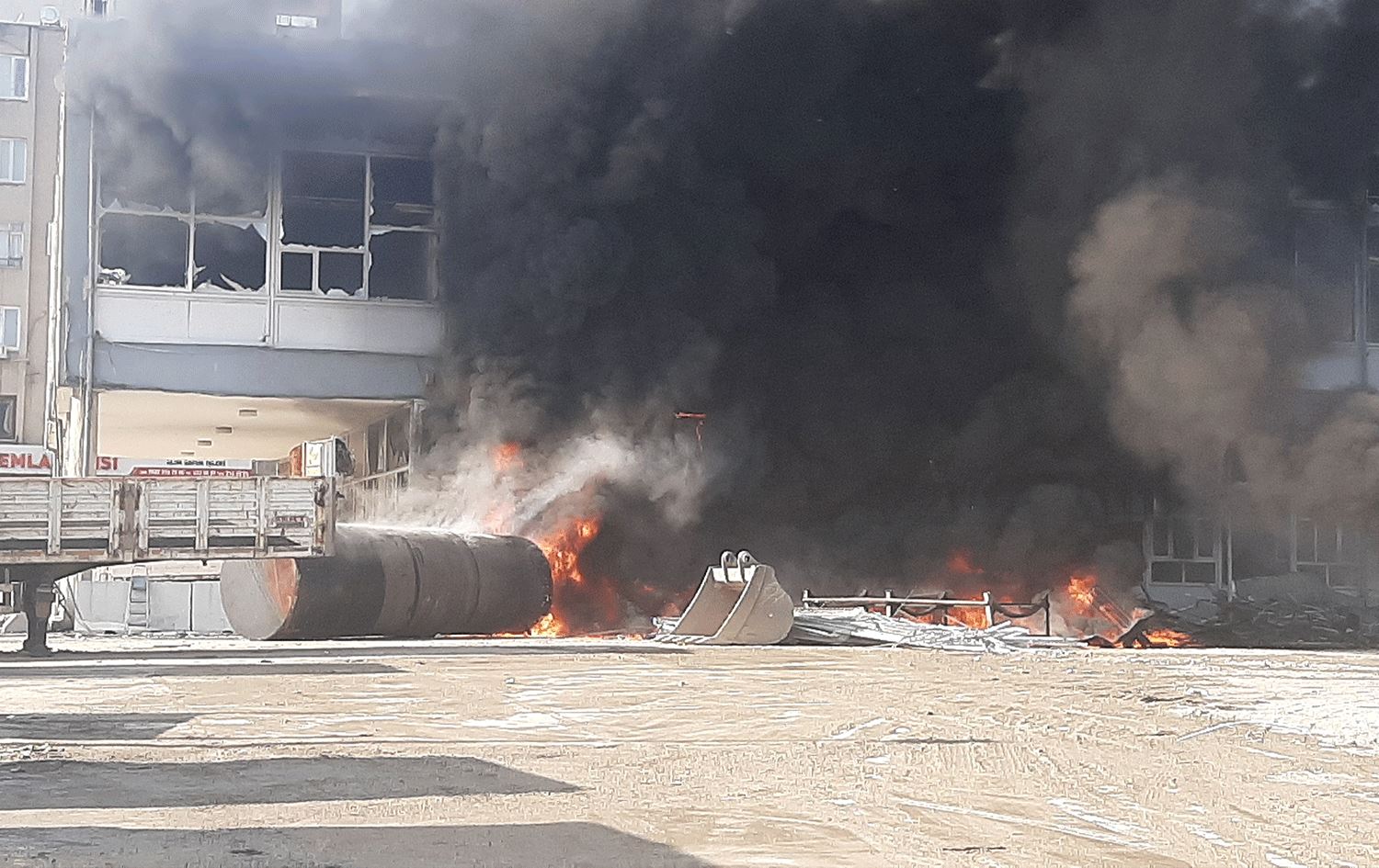 Adıyaman’da yakıt tankı patladı