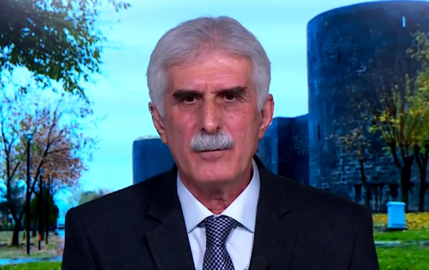 Şerefxan Cizîrî: Divê kampanyayeke mezin ji bo Kurdî bê destpêkirin