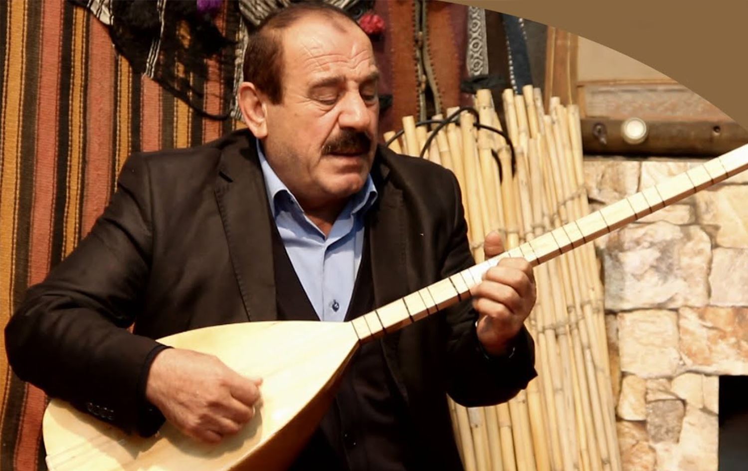 Ünlü Kürt dengbêj vefat etti