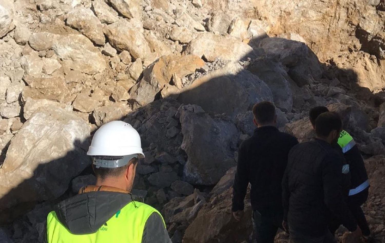 Li Şirnexê kana komirê hilweşiya