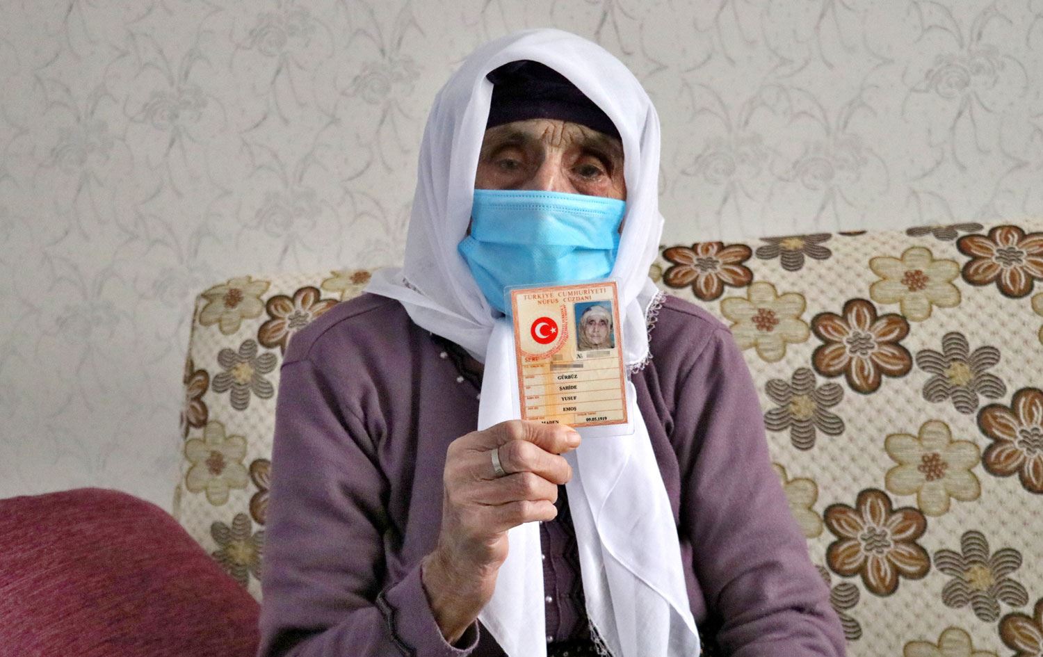 80 torunu olan 102 yaşındaki nine koronavirüsü yendi