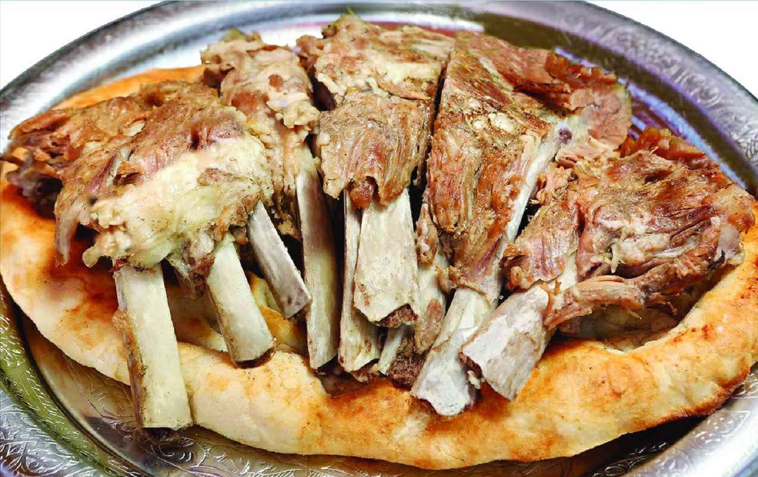 Li Sêrtê kebaba buryanê di taştê de sifreyan dixemilîne