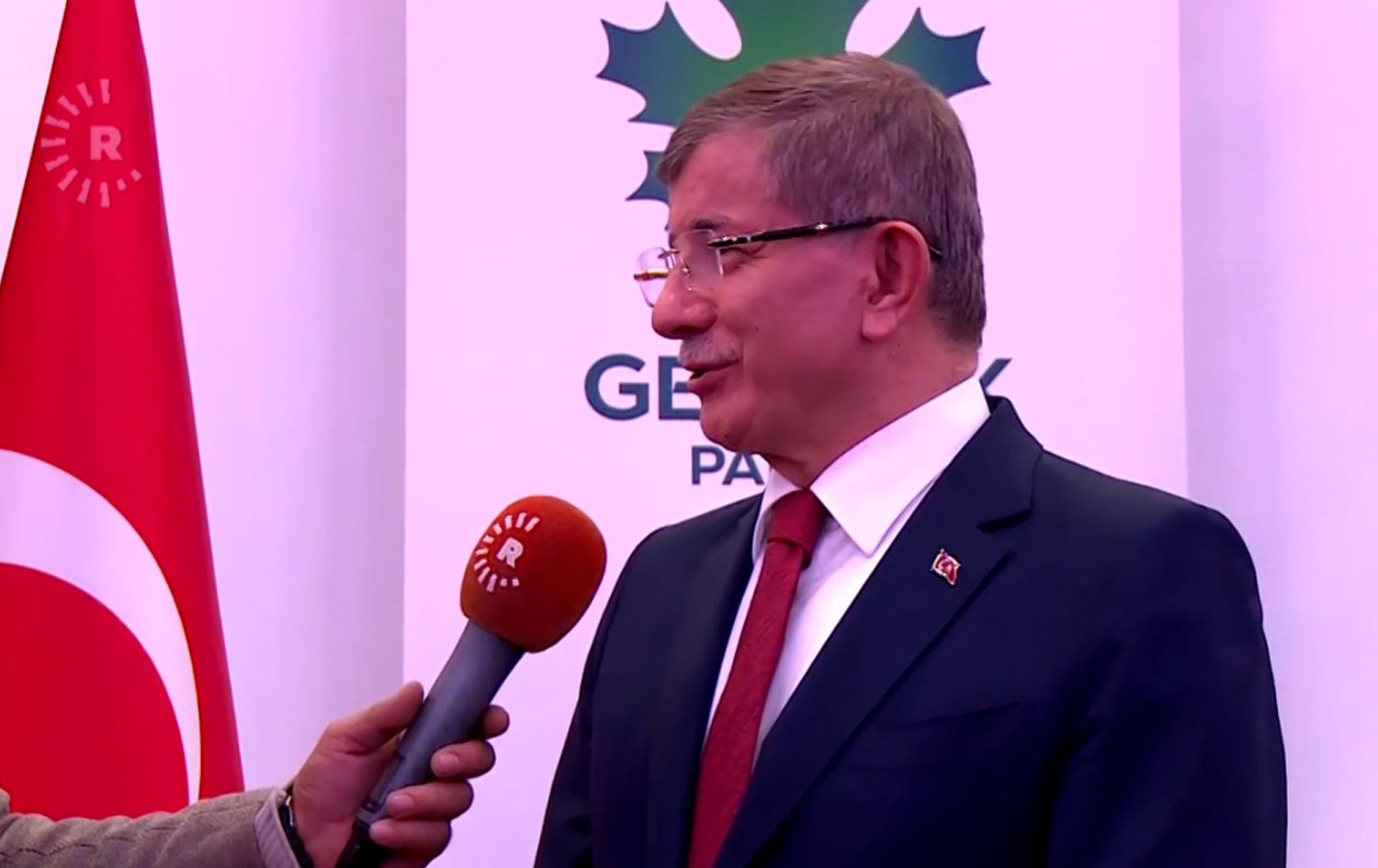 Davutoğlu: Erdoğan vesayet altında