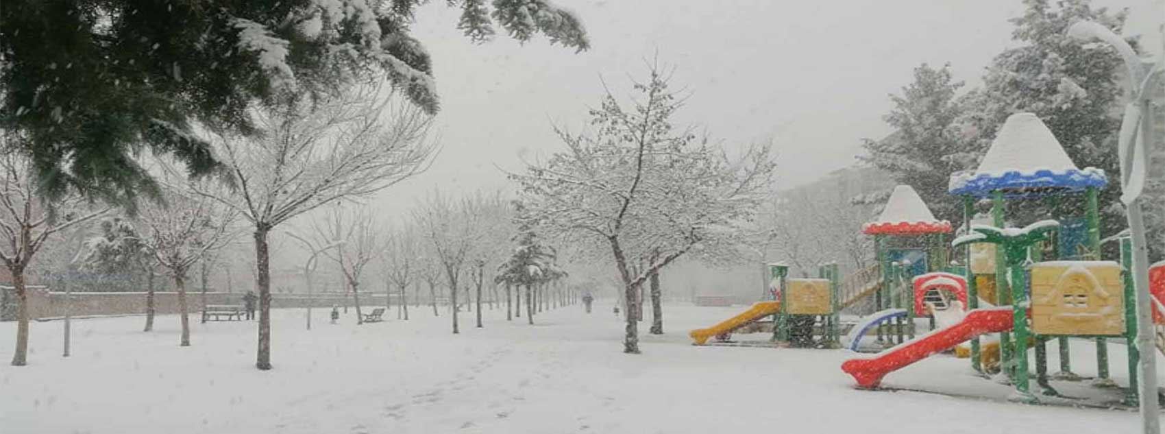 Diyarbakır'a mevsimin ilk karı yağdı
