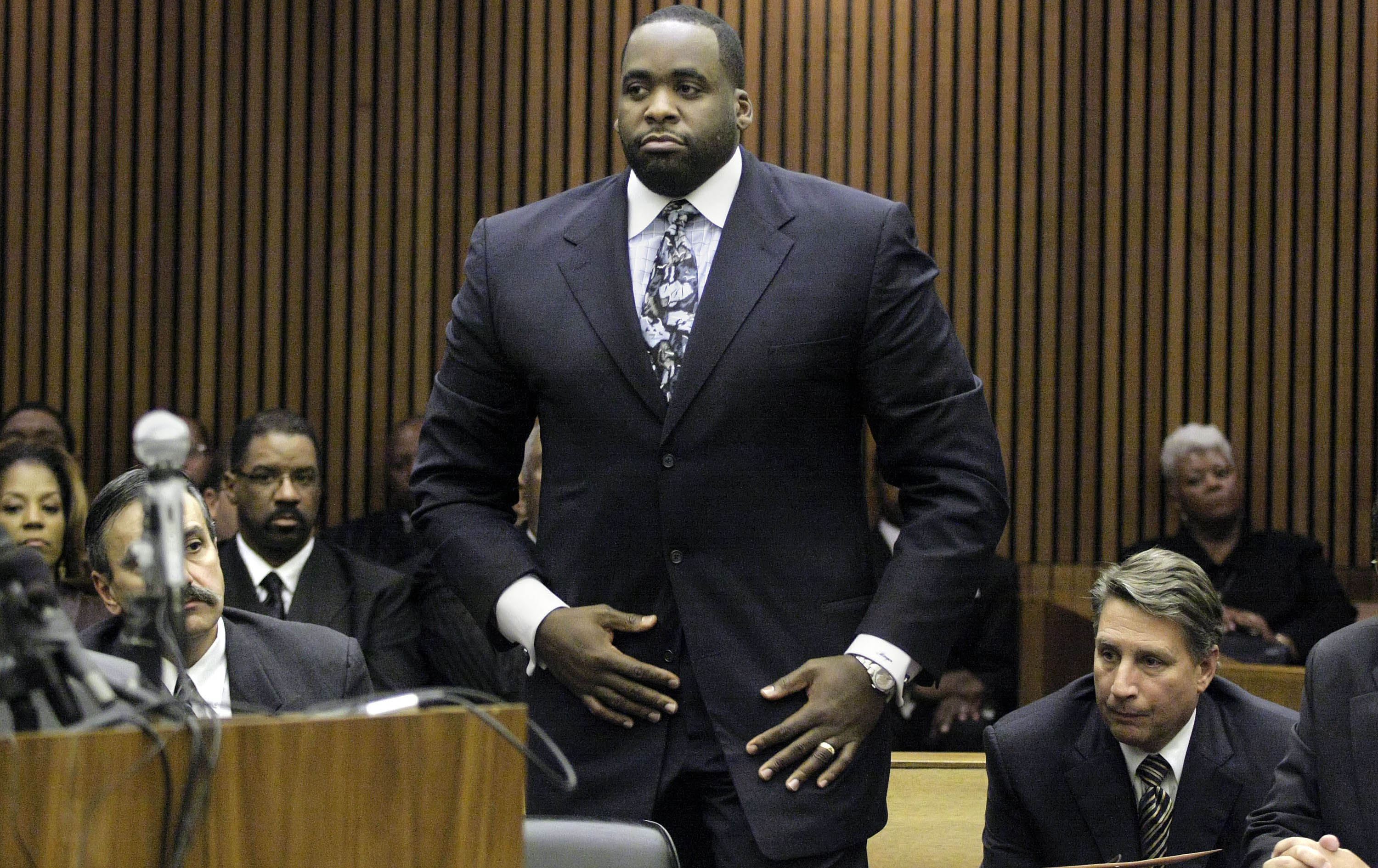 Trump gider ayak 143 kişi için af ve ceza indirimi kararı aldı