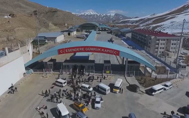 Hakkari’de halk Esendere Gümrük Kapısı’nın açılmasını istiyor