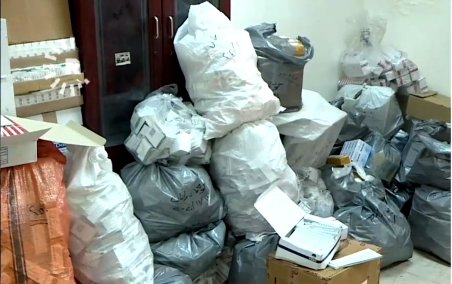 ​لیژنەهاوبەشەکانی سلێمانی:  لە سلێمانی پەیجی ئۆنلاین بۆ دەرمانی جوانکاری نەماوە