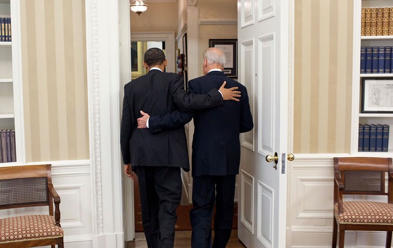 باراک ئۆباما، سەرۆکی پێشووی ئەمریکا و جۆ بایدن، سەرۆکی هەڵبژێردراوی ئەمریکا. وێنە: تویتەری باراک ئۆباما