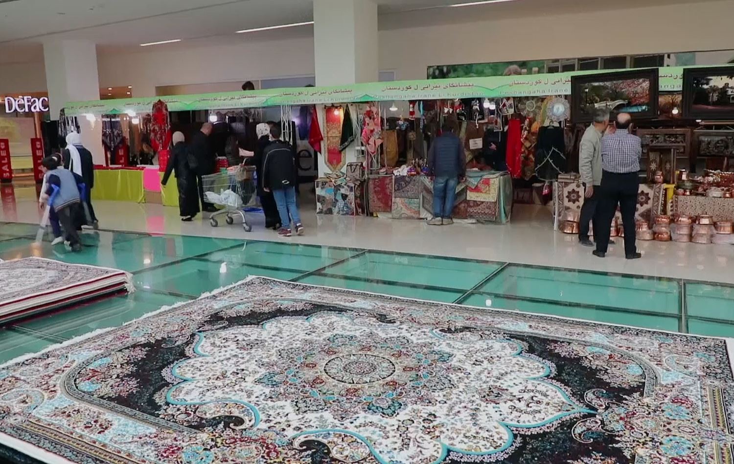 Amid sanctions, Iran traders seek lifeline in Iraq