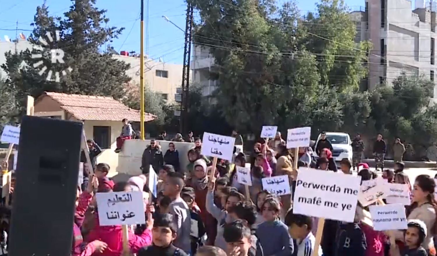 Li Qamişlo xwandekaran ji bo xwendina bi Kurdî bang li NY kirin