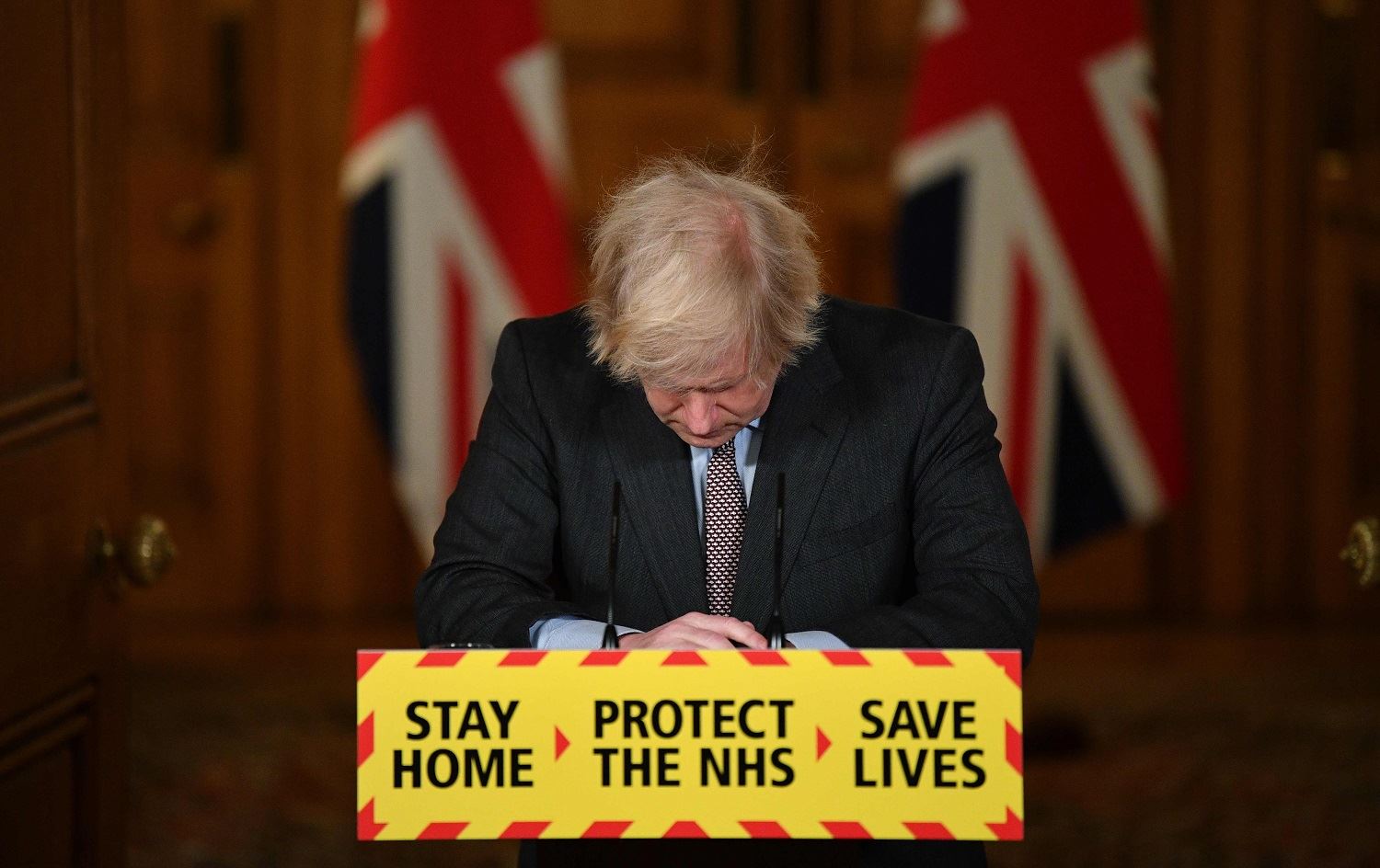 Serokwezîrê Brîtanyayê: Ez ji mirina 100 hezar kesan berpirsyar im