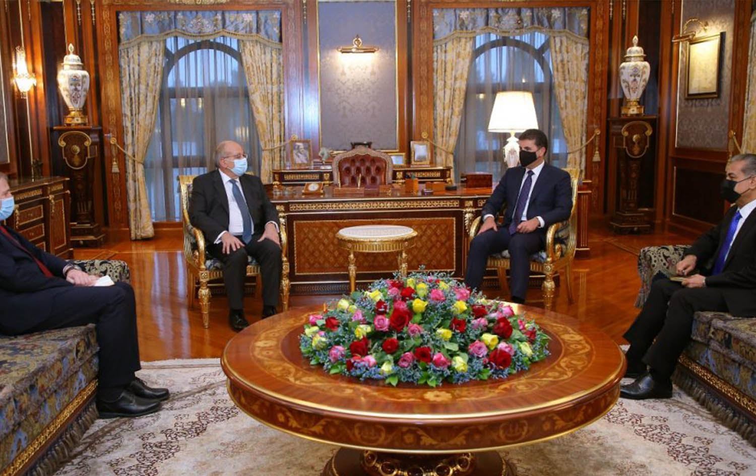 Nêçîrvan Barzanî pêşwazî li balyoz û konsulê Yunanê kir