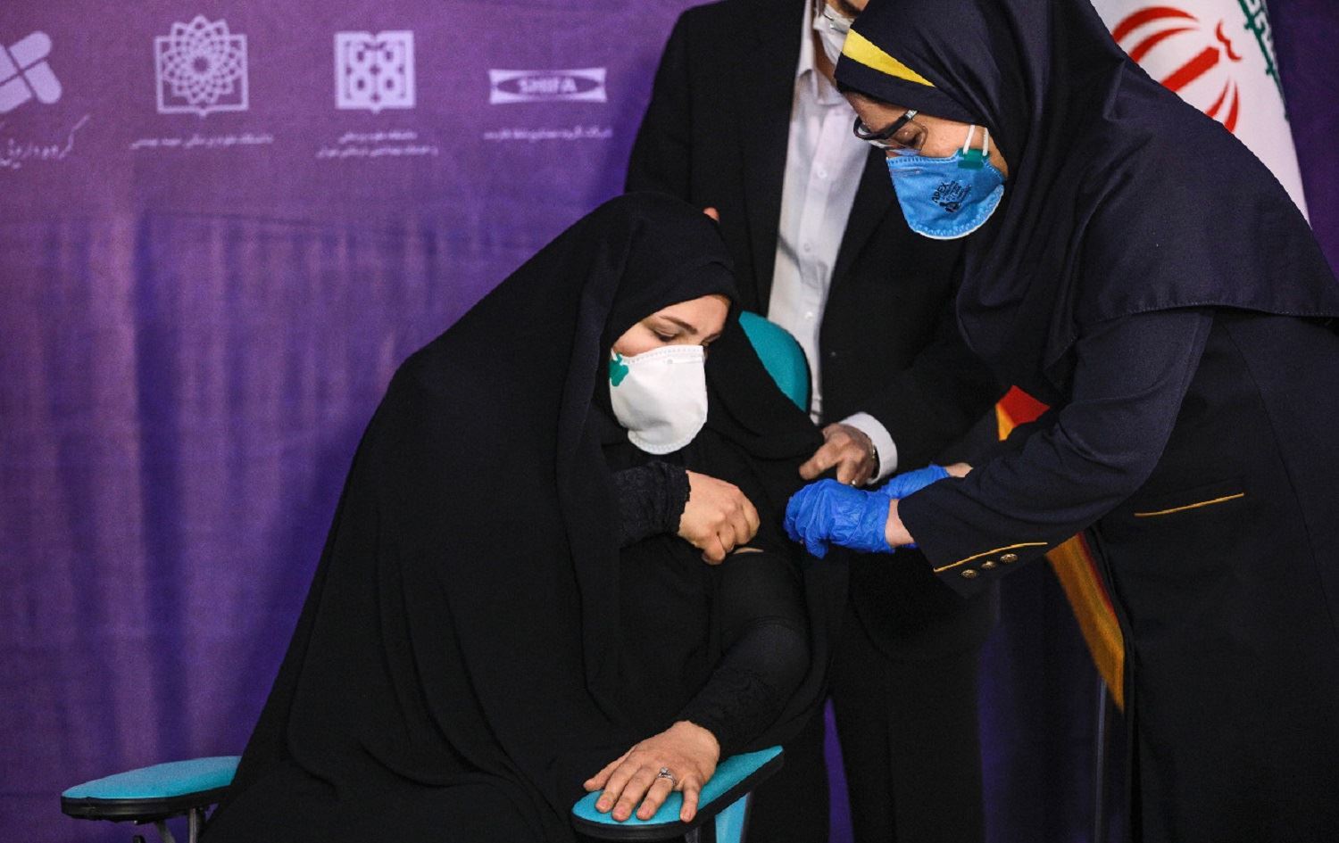 İran’da “Sputnik V” aşısı ile aşılama başladı