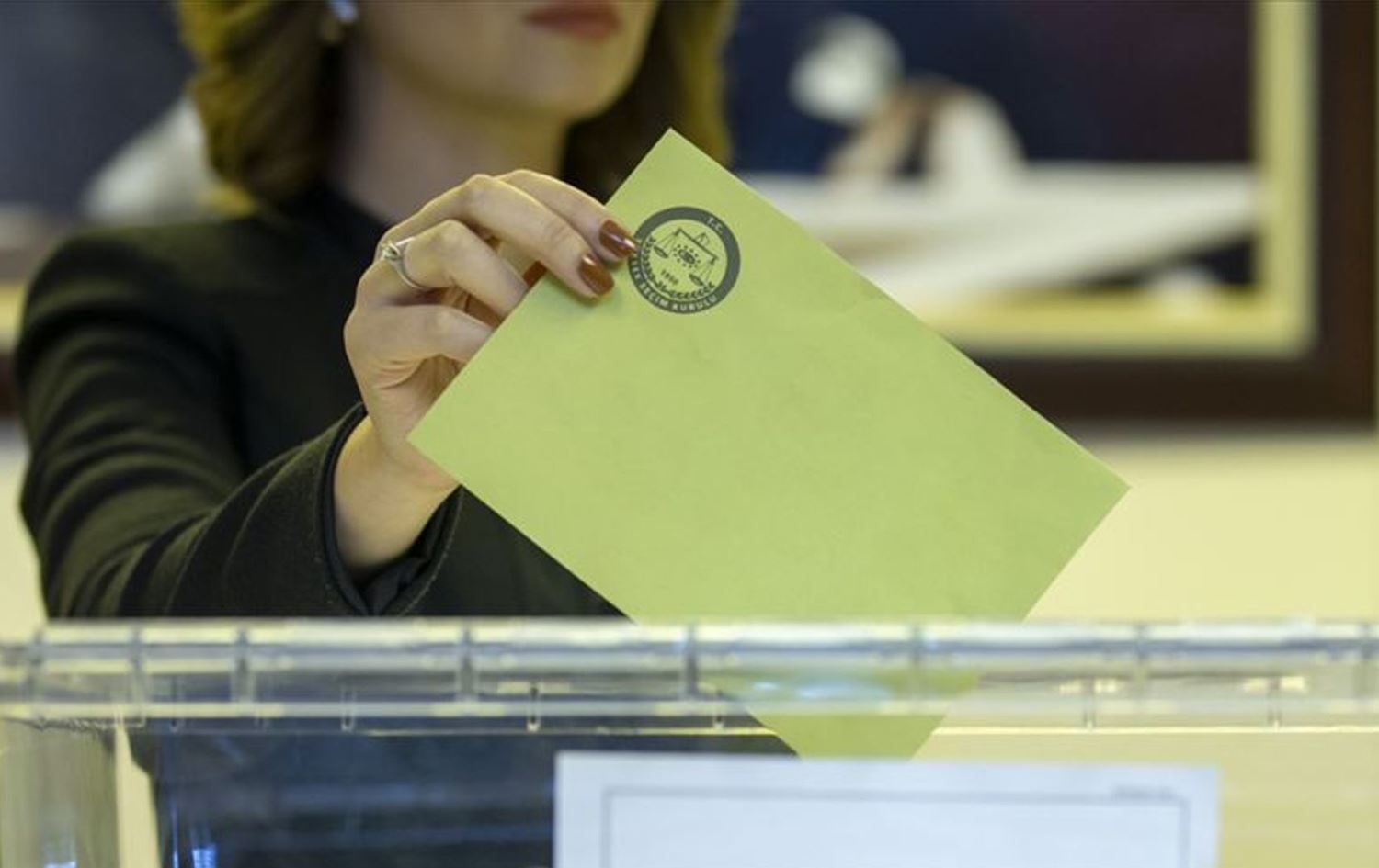 Avrasya Araştırma: HDP barajı geçiyor MHP ise yüzde 7'de kalıyor