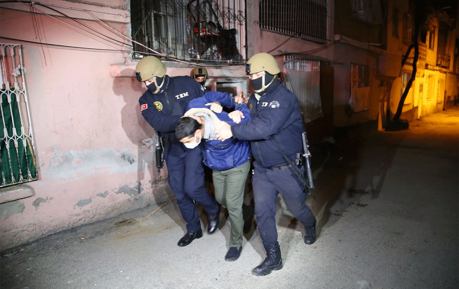 Adana’da Irak ve Suriye uyruklu 9 IŞİD’li gözaltına alındı