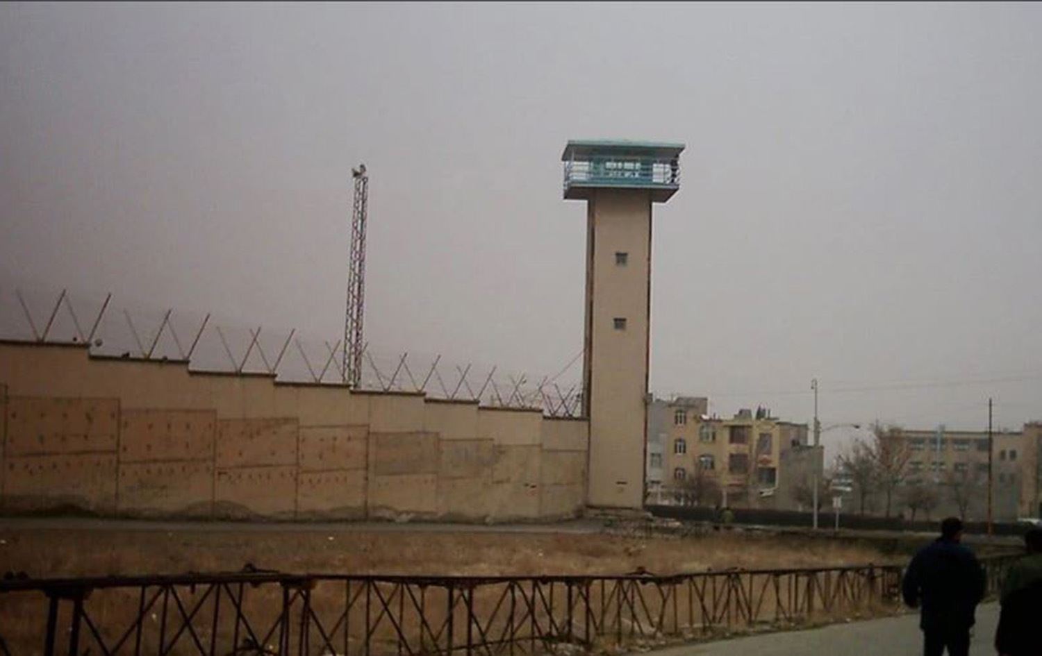 لە ئێران ژنێکی مردوو لە سێدارە دەدرێت