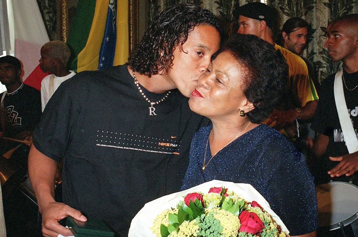 دایکی رۆناڵدینیۆ بە کۆرۆنا مرد