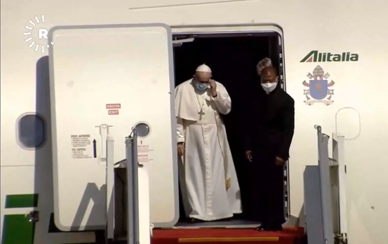 Pope Francis exits the plane on his arrival in Baghdad. Photo: Rudaw