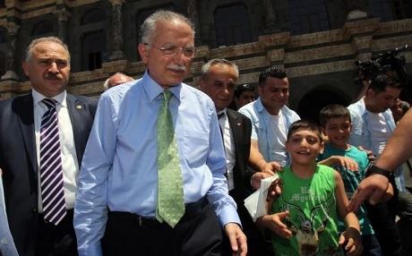 Îhsanoglu: Divê çareserî rasyonel be