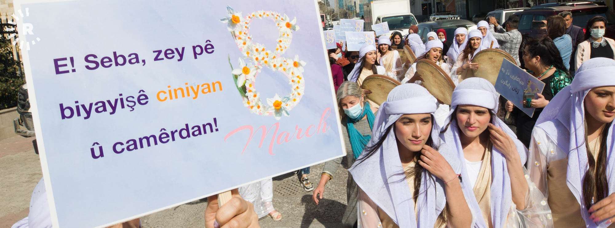 WÊNE - Jinên Kurd bi def û şimşalê daxwaza mafê xwe kirin