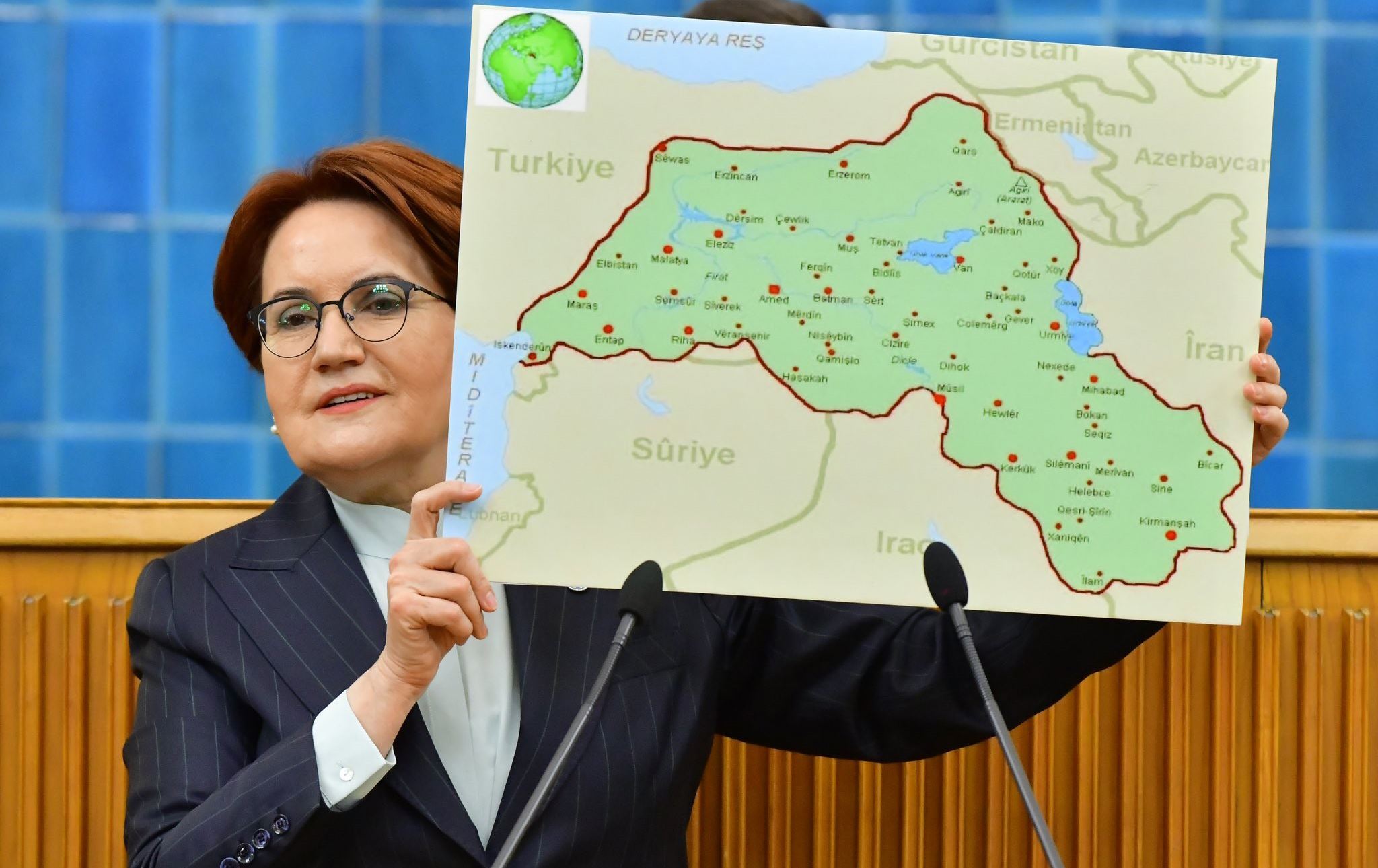 مەراڵ ئاکشەنەر: بەگوێرەی بارزانی نیوەی میساقی میللی کوردستانە