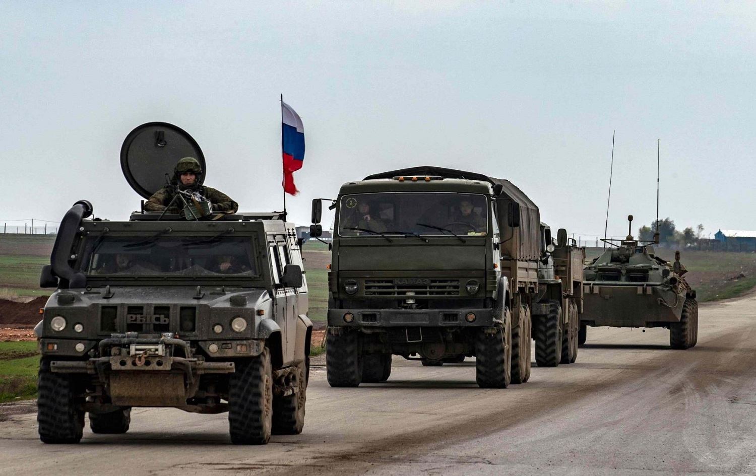 Rûsyayê milîsên ser bi Îranê ve ji du zeviyên petrolê derxistin